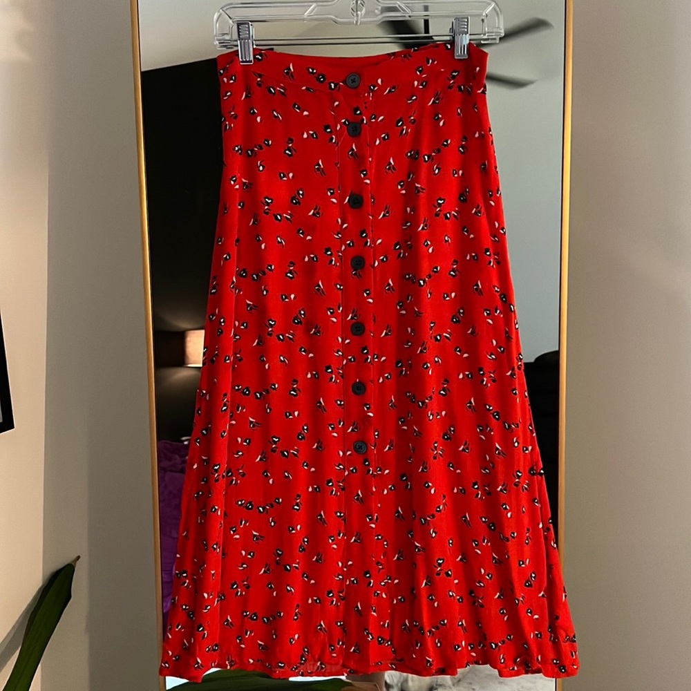 Gap skirt